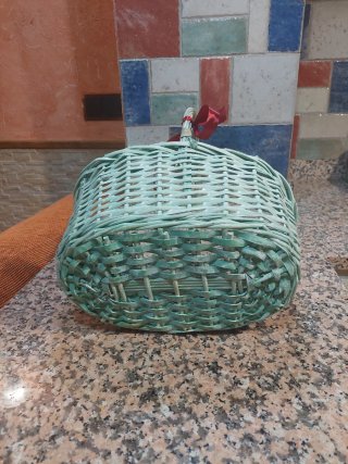 Cesta de mimbre verde