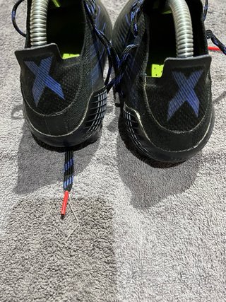 Botas de fútbol Adidas Negras y Azules
