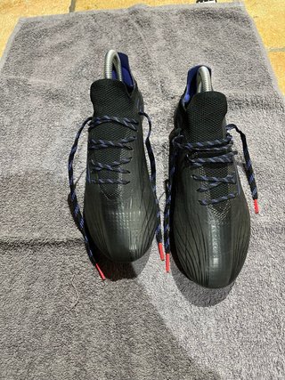 Botas de fútbol Adidas Negras y Azules