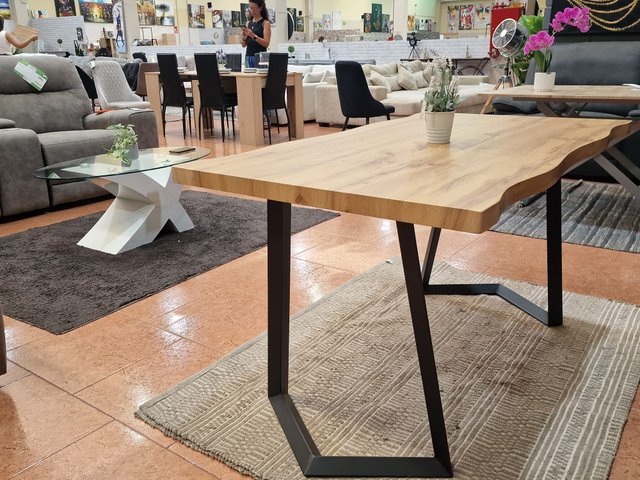 Mesa de comedor madera y metal 140cm