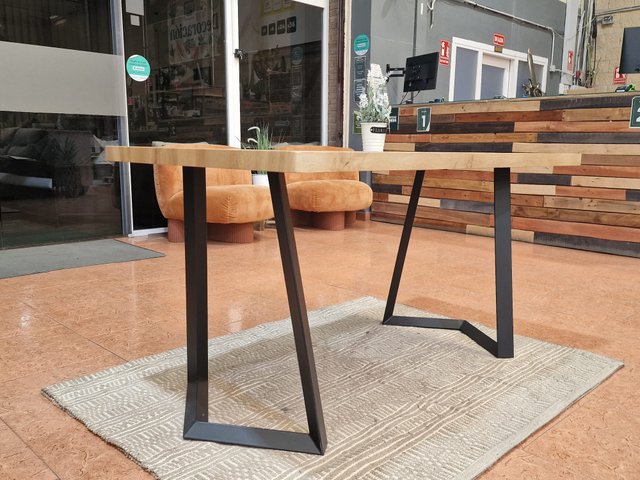 Mesa de comedor madera y metal 140cm