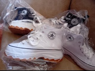 Botas Converse Tela Blancas y Negras (2 Pares)