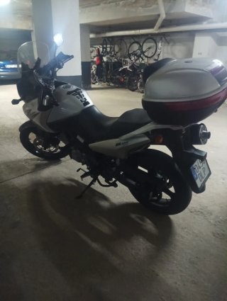 Suzuki DL 650 V-Strom Adventure Moto