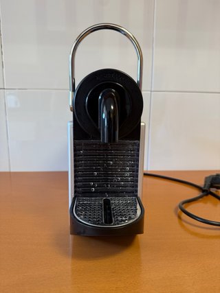 Cafetera Nespresso Pixie Aluminio