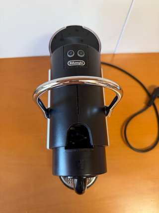 Cafetera Nespresso Pixie Aluminio