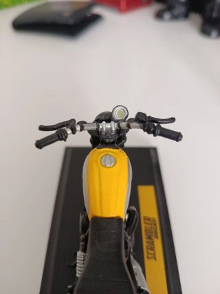 Maqueta Moto Ducati Scrambler Maisto
