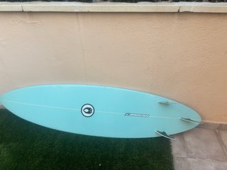 Tabla de surf azul Sam Egan
