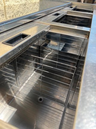 Botellero Inox 1.5m 3 Puertas