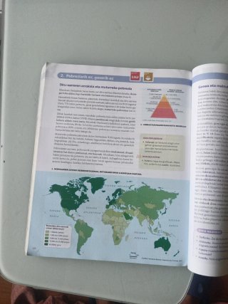 GEOGRAFIA 3 DBH MUNDUAK ERAIKITZEN