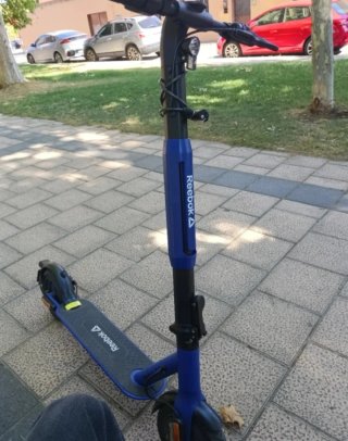 Patinete Eléctrico Reebok Azul