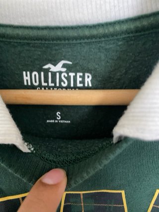 Conjunto Hollister Sudadera y Falda