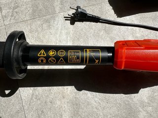 Cortasetos eléctrico de pértiga Black+Decker PH555