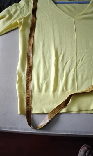Jersey Esprit cuello pico amarillo