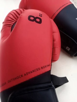 Guantes Boxeo Outshock 8 Oz Rojo/Negro