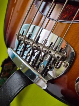 Bajo Sire Marcus Miller Z7 5 cuerdas