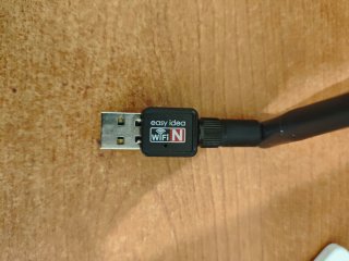 Adaptadores WiFi USB y Cable de Red