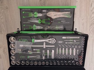 Caja de herramientas JBM nueva a estrenar