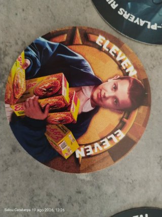 Stranger Things Eggo Card Game juego cartas