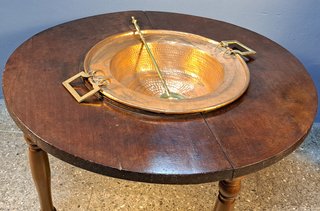 Mesa brasero antiguo S. XIX, sobre de caoba, conve