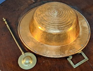 Mesa brasero antiguo S. XIX, sobre de caoba, conve