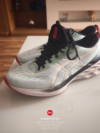 Zapatillas Asics Teal y Blanco