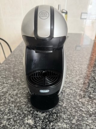 Cafetera Nescafé Dolce Gusto DeLonghi