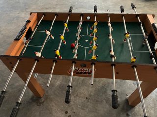 Futbolín de madera
