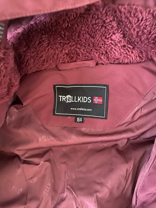 Abrigo/parka Trollkids niña morado nuevo
