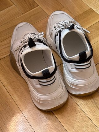 Zapatillas Uterqüe blancas y marrones