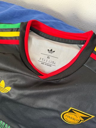 Camiseta Adidas Jamaica Negra Multicolor
