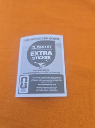 Carta Panini Extra Sticker Moisés Caicedo de oro