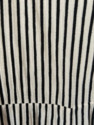Mono Bershka rayas blanco y negro Talla M