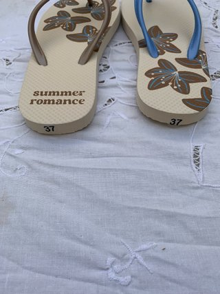 Chanclas de mujer con flores