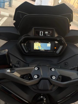 Yamaha XMAX 300 Tech MAX Negra