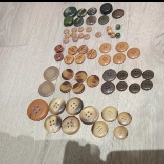 Lote +165 botones madera colores