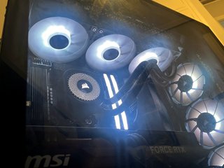 PC Gaming RTX 5080 Ryzen 7 9800X3D 32GB RAM 2TB SS