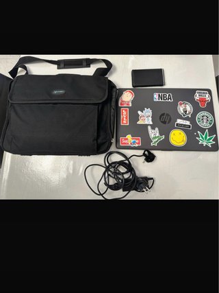 HP Laptop con borsa e caricabatterie