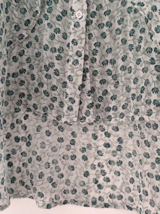 Blusa Shein verde y blanca talla L