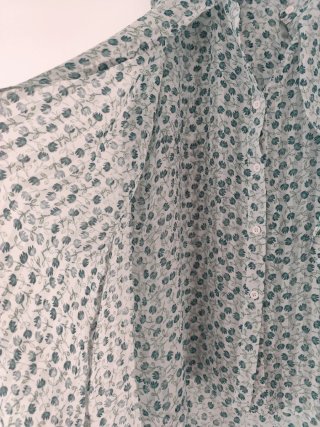 Blusa Shein verde y blanca talla L