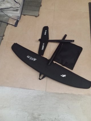 Foil F-one wingfoil Titán 2 2026 Sk8 V3 750