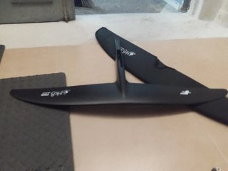 Foil F-one wingfoil Titán 2 2026 Sk8 V3 750