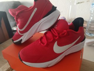 Zapatillas Nike Star Runner rojas