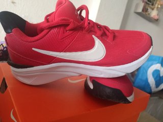Zapatillas Nike Star Runner rojas
