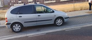 Renault esceni 2003