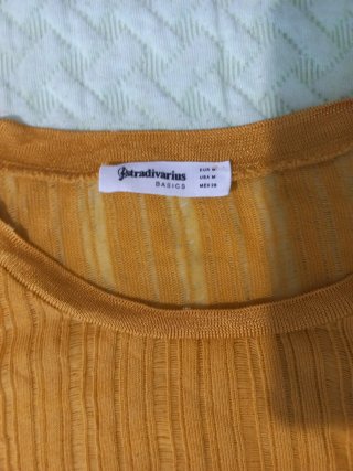 Blusa Stradivarius Amarilla Talla M