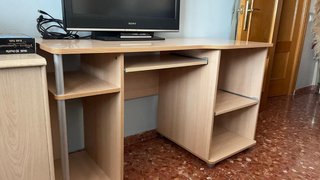 Mesa de escritorio de madera