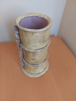 Jarrón de cerámica beige y marrón Altura 29 cm.