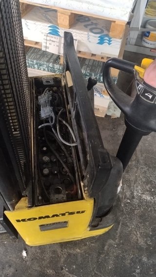 Apilador TIFÓN MWS12-1R Carga 1200 Kg Con Cargador