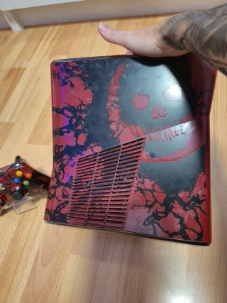 Xbox 360 Slim Edición Gears of War