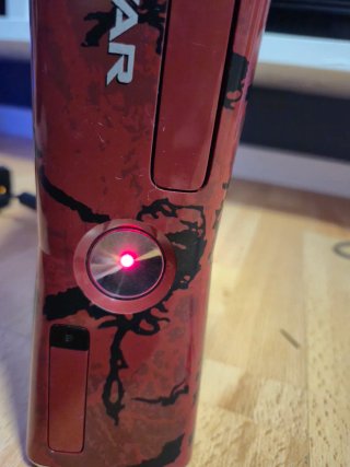 Xbox 360 Slim Edición Gears of War